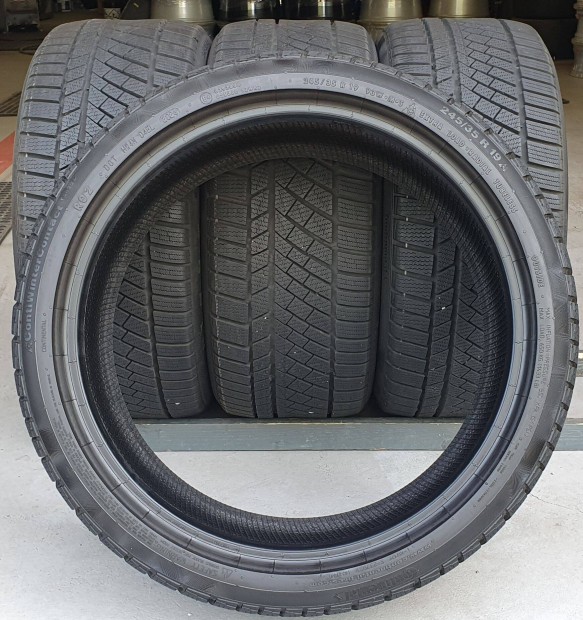 Continental Coniwintercontact 245/35 R19 tli gumi 4db 2024. /T101