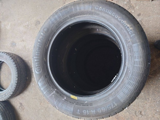 Continental Contieco 175 / 65 R15 nyári