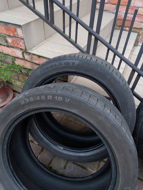 Continental Contisportcontact 5 ny�ri gumi szett 235/45 R18