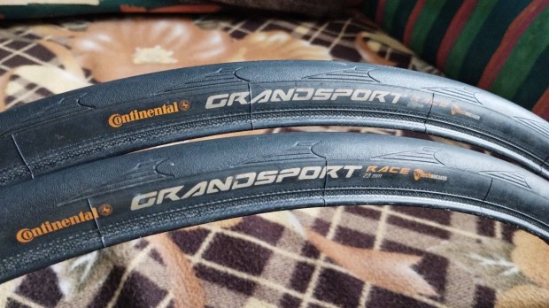 Continental Grand Sport Race orszgti kls gumi prban