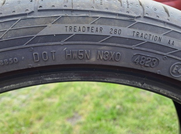 Continental Nyri gumik 225/40 R18 Y XL