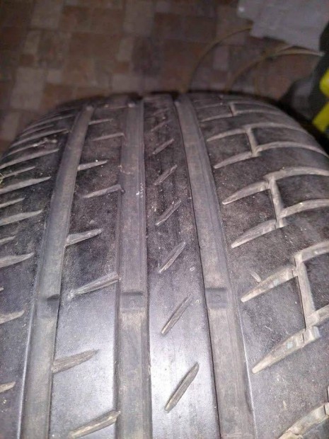 Continental Premium Contact 6 SSR defekttűrő 275/40R21 gumik