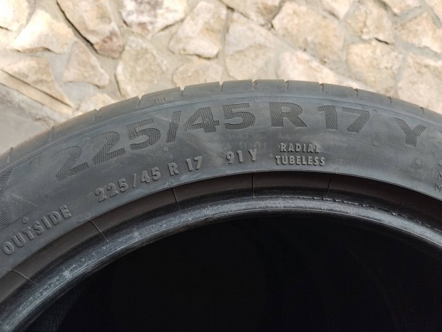 Continental Premium Contact 6 nyári gumiszett 225/45/17