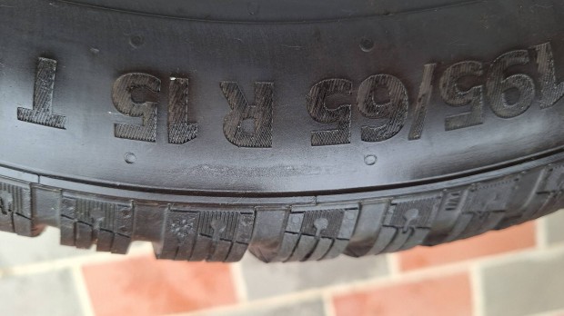 Continental TS860 téligumi (2018. év) + acélfelni 4 db 195/65 R 15