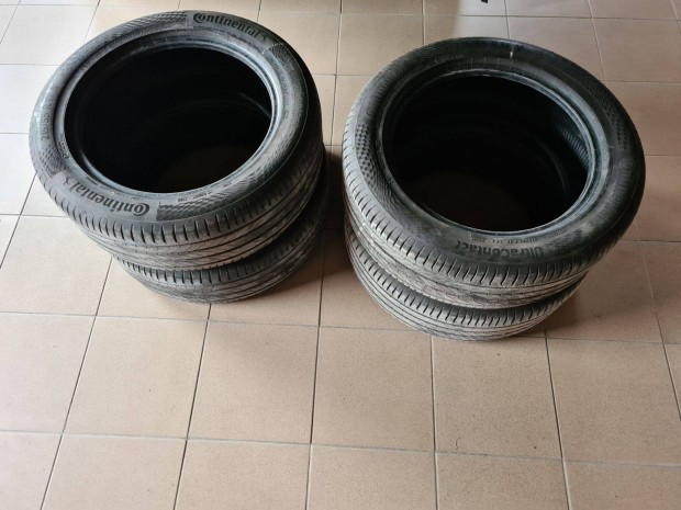Continental Ultra contact 215/55 r17 nyári gumi 4db egyben eladó