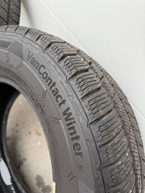 Continental Vancontact Winter 225/65 R16C jszer tli gumik