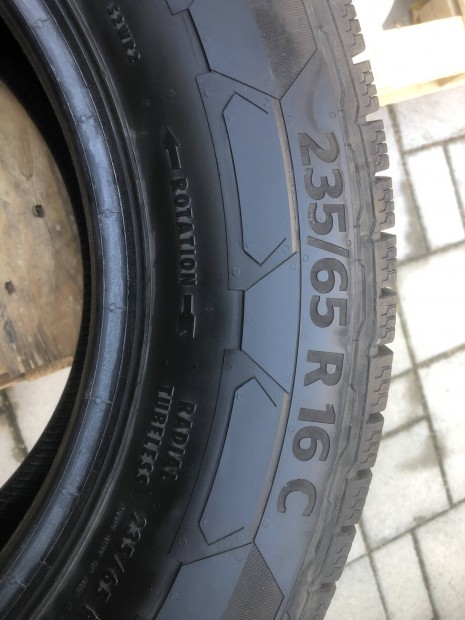Continental Vancontact Winter 235/65 R16C kisteher téli gumi 4 db