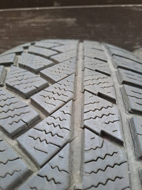 Continental Wintercontact TS850P 235/60 r18 tligumi 30e Ft/4db