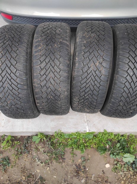 Continental Wintercontact Ts 860 téligumi szett 205/55 R16 használt