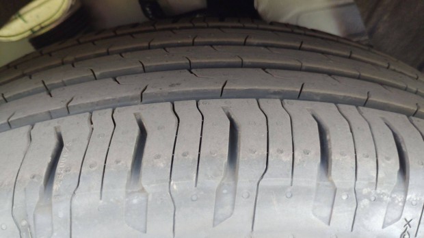 Continental ecocontact 6 215/65 r17 Új 50 km-t futott gumi eladó