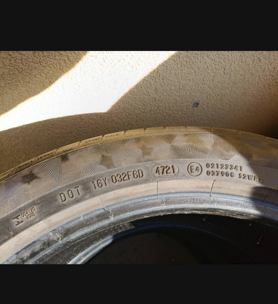 Continental használt nyári gumi 225/45 R19'