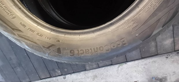 Continental nyri gumi 215/55 R17 V