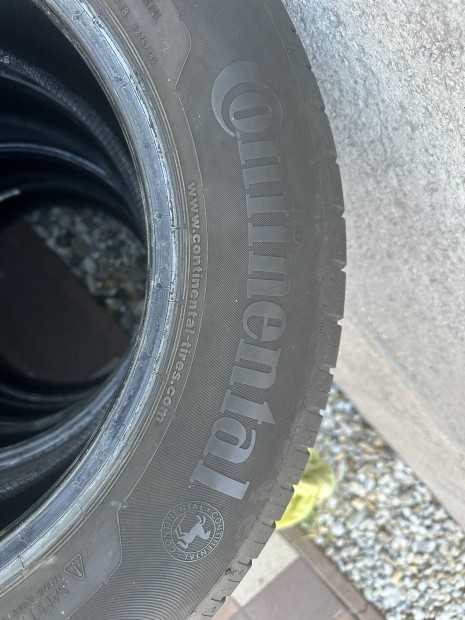 Continental nyri gumi 215/65 R16 elad!