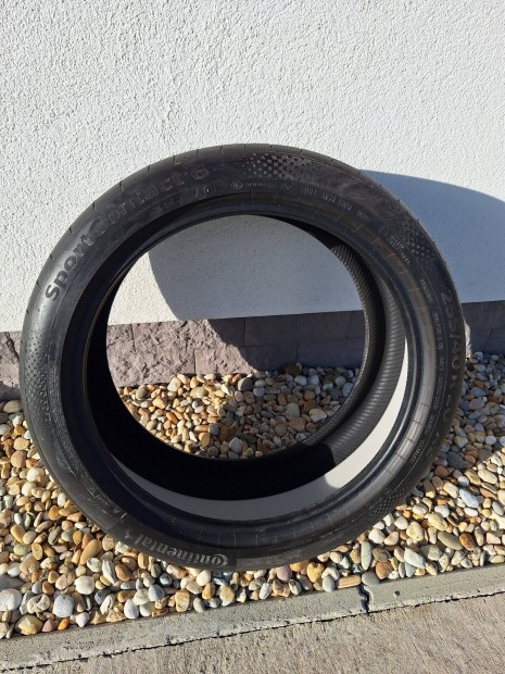 Continental nyri gumi elad!