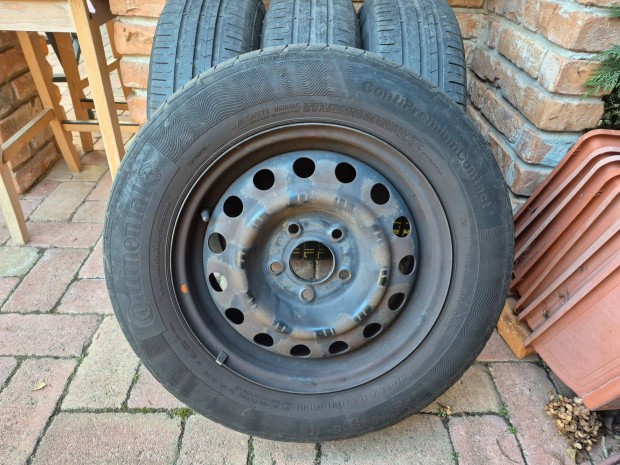 Continental nyrigumi 195/65 R15, 5x114,3 aclfelnin. KIA, Hyundai