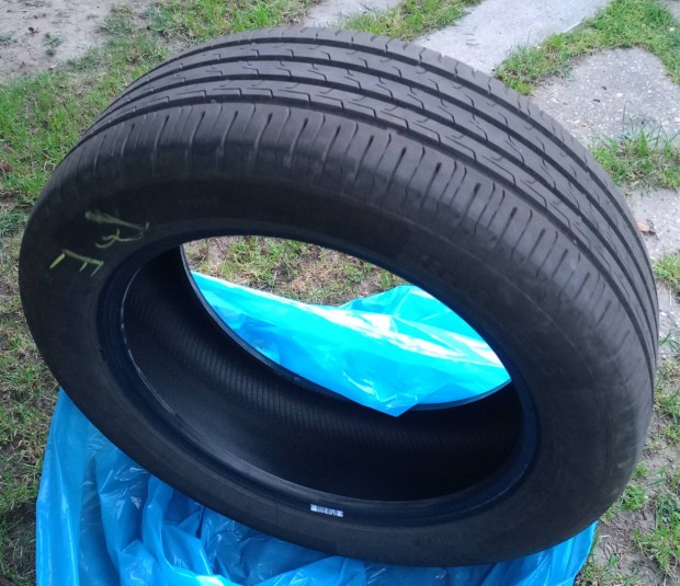 Continental nyárigumi 215/55 R17V