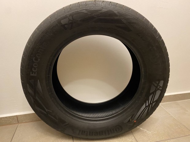 Continental nyrigumi 215/65 r17 j gumi