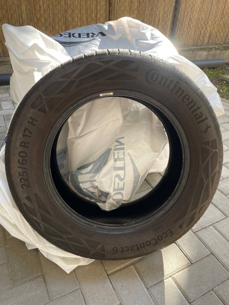 Continental nyrigumi (4db) 225/60R17