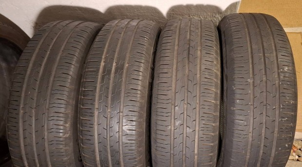 Continentalt ny�ri szem�lyaut� gumi 4 db