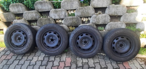Continetal nyrigumi VW felnire szerelve