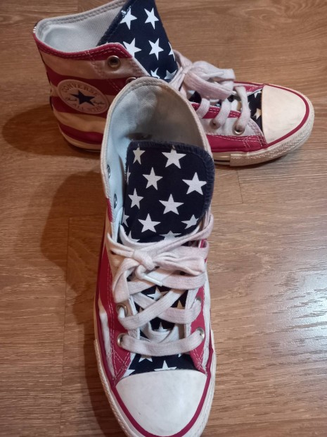 Converse 39-es ni USA zszl mintj cip 