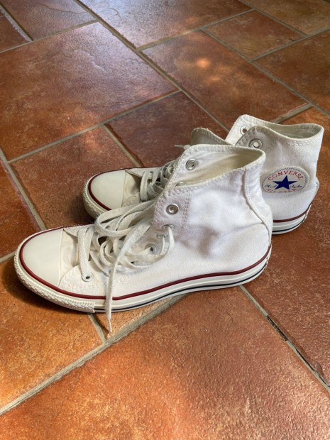 Converse Női Tonacipő 39-Es