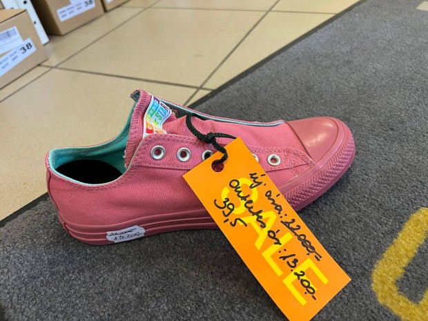 Converse rózsaszín dorkó tornacipő