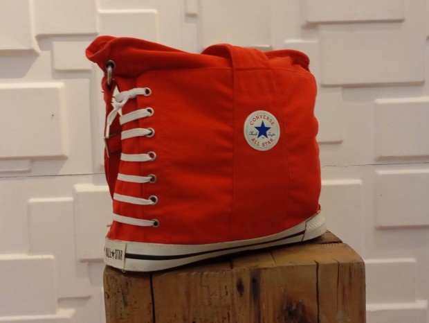 Converse tska