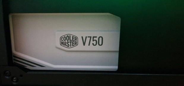 Cooler Master V750