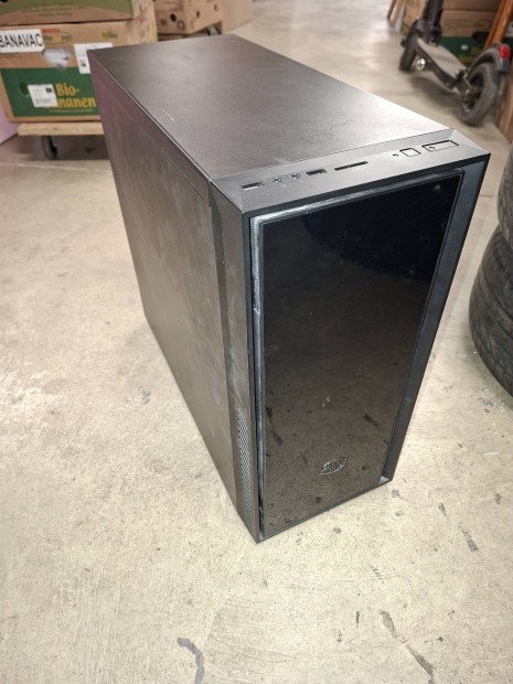 Cooler Master g�ph�z �s alaplap egyben elad�