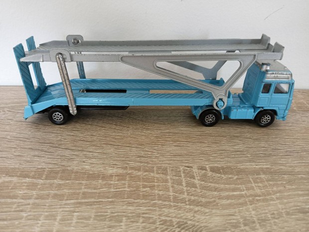 Corgi Juniors Volvo Globetrotter car transporter