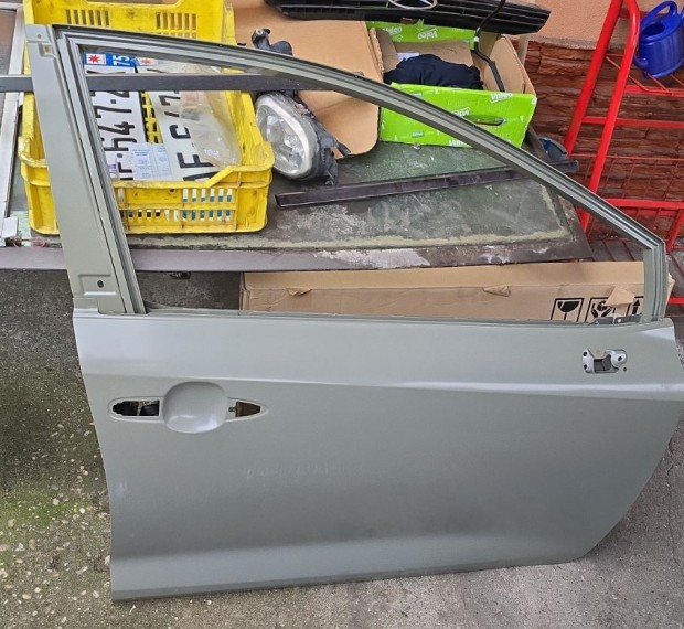 Corolla j.e.ajt� 2019-2023 elad�