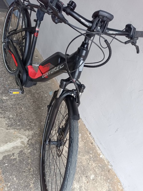 Corratec E28  elekrromos trekking ebike