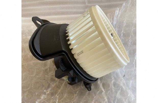 Corsa D utastr ventilltor 13335075