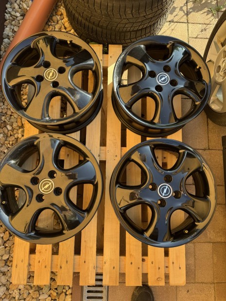 Corsa c irmsher felni 16"