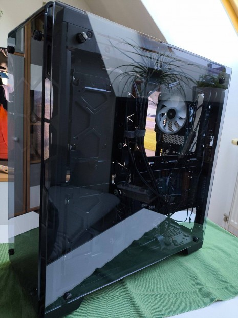 Corsair Crystal Series 570X veg hz elad