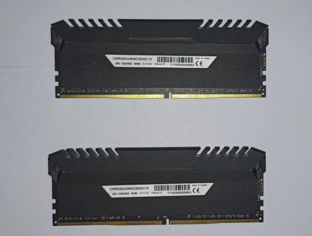 Corsair DDR4 2x8GB 3000MHz memria