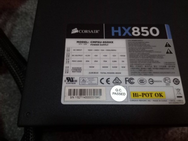 Corsair HX850 80 PLUS Silver fél moduláris tápegység