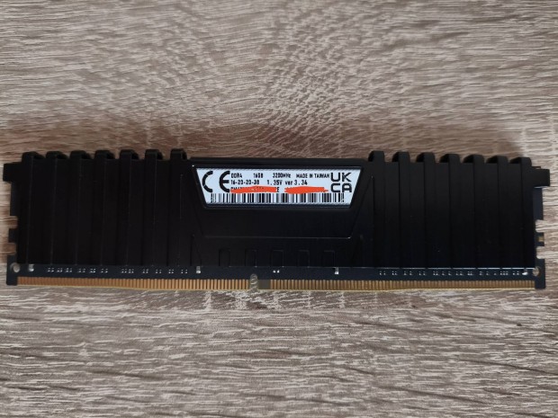 Corsairvengeance 3200Mhz, 16Gb, DDR4 j!
