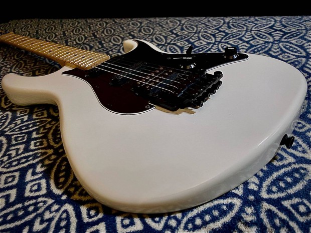 Cort G250FR WHT Elektromos gitár