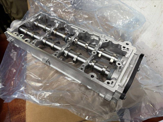 Crafter Transporter 2.0TDI vezérműtengely ház 04l103044ag 04l109071e
