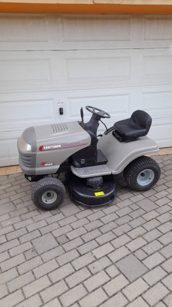 Craftsman 16 fnyrtraktor elad.