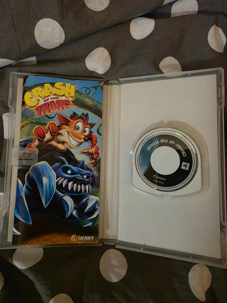 Crash of the Titans PSP