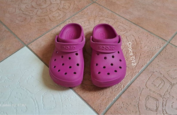 Crocs papucs C13 30 31