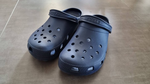 Crocs papucs elad