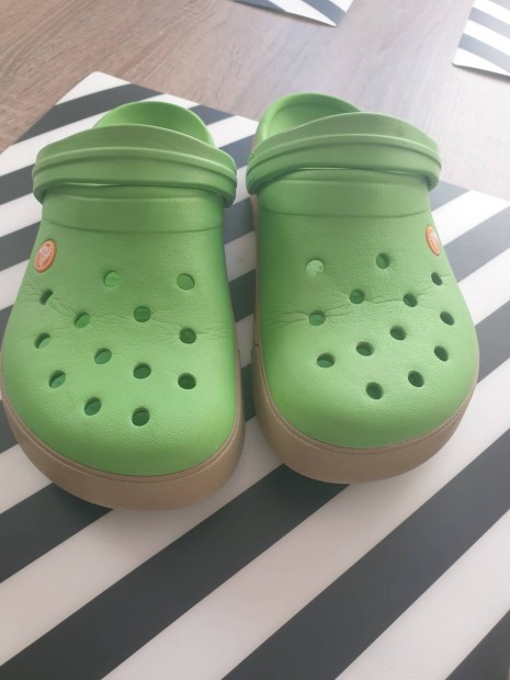 Crocs papucs elad