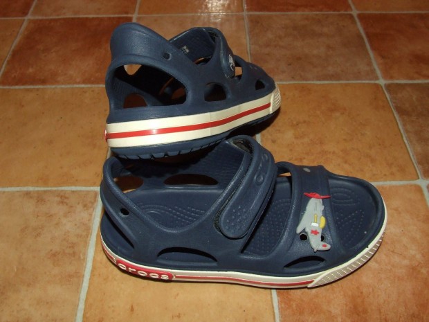 Crocs szandál + repülő klipsz 27-28 méret C 11