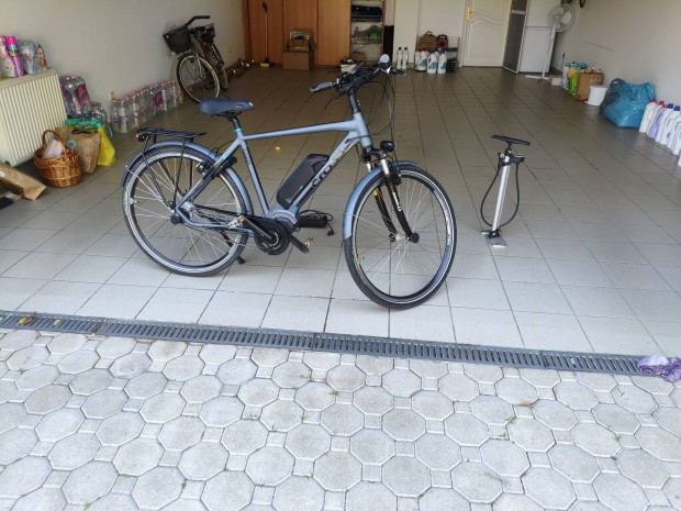 Cross Elegra 28-as e-bike elektromos kerékpár