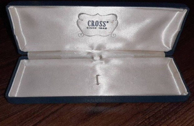 Cross dszdoboz