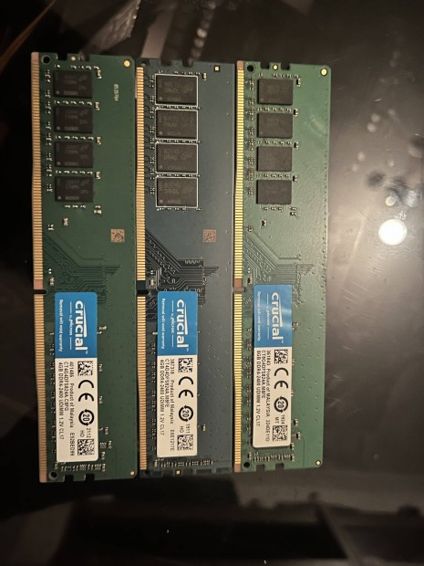 Crucial DDR4 2x4 1x8 GB 2400MHz